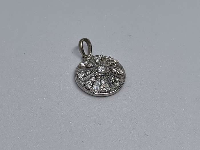 Dazzling Silver Pendant
