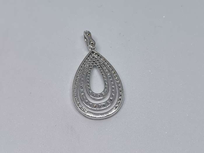 Silver Teardrop Pendant