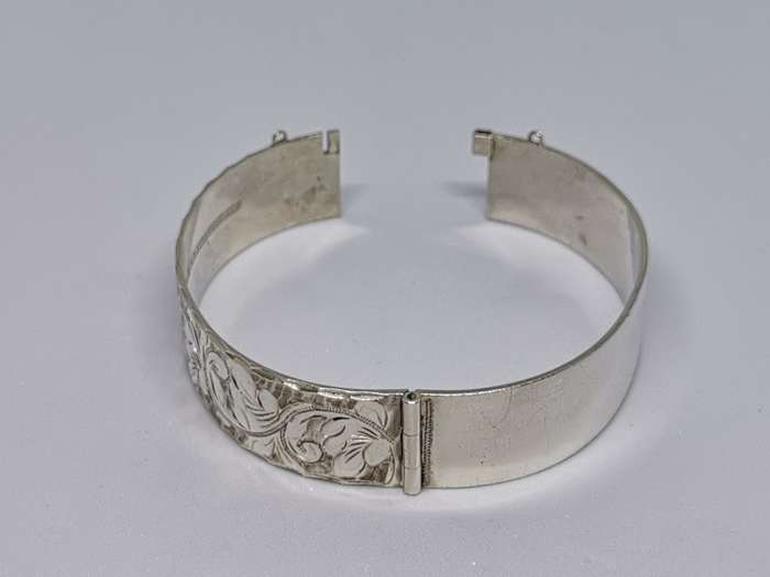 Detailed Silver Bracelet