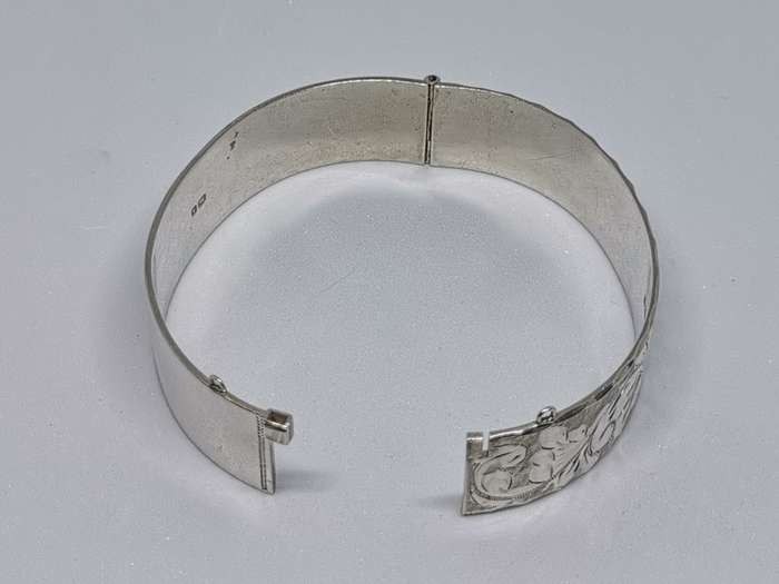 Detailed Silver Bracelet