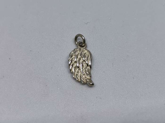 *R1 Auction* Silver Wing Charm