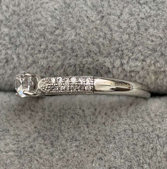 Dazzling Silver Ring