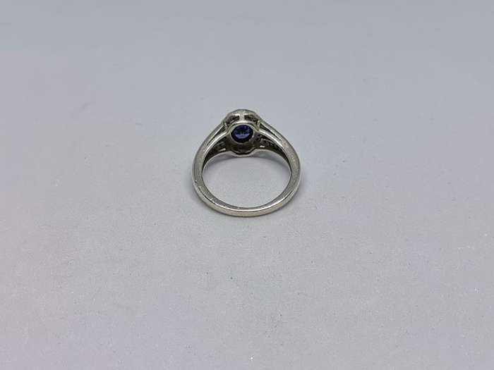 Gorgeous Silver Sapphire Ring