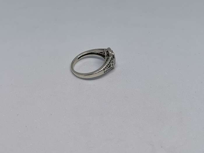 Gorgeous Silver Sapphire Ring