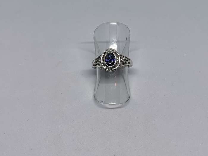 Gorgeous Silver Sapphire Ring