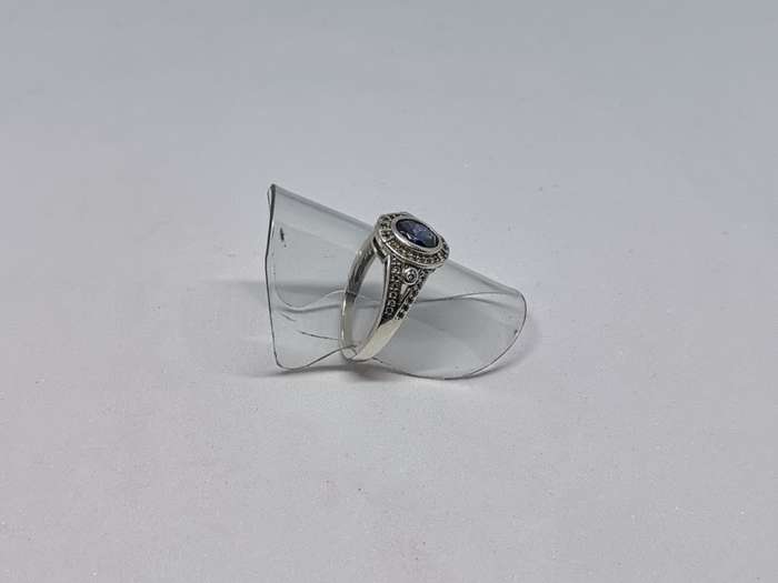 Gorgeous Silver Sapphire Ring