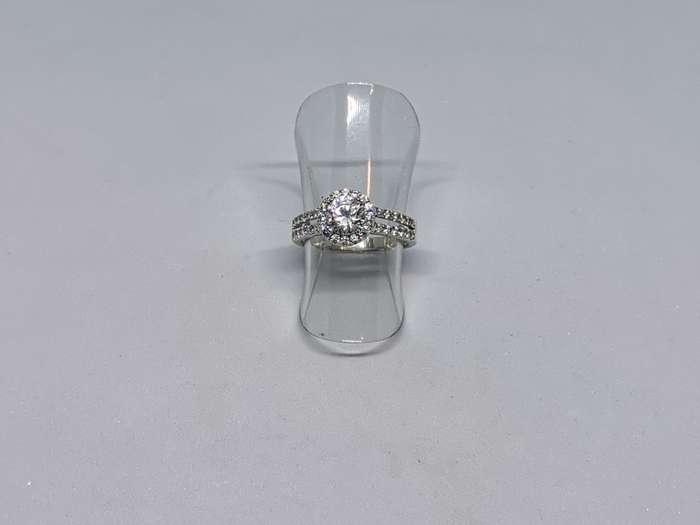 Dazzling Silver Ring