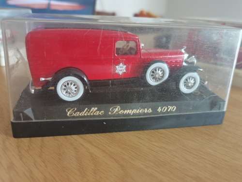 Solido Cadillac Pompiers No4070