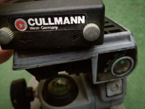 PROFESSIONAL SILK TRIPOD ACCESSORY AND CULLMANN ATTACHMENT.