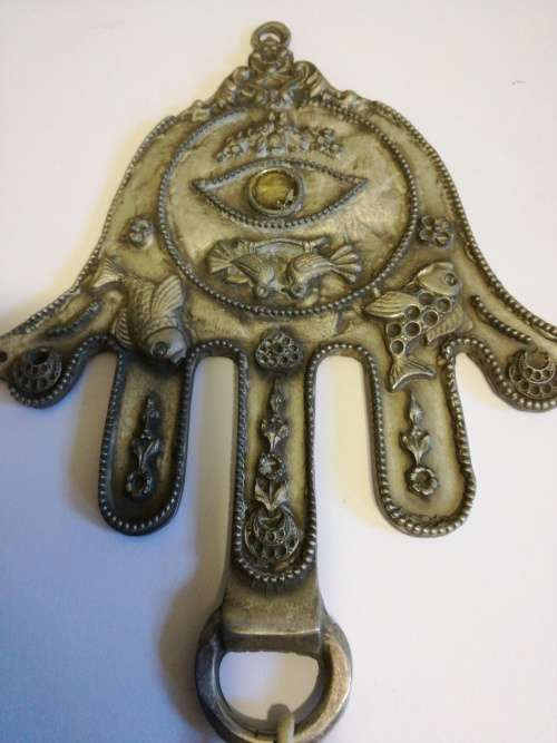 VINTAGE CAST METAL `HAMSA` FOR GOOD LUCK AND PROTECTOR.