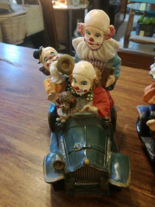 HIGHLY DETAILED CERAMIC CLOWNS decorative arts.
