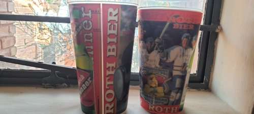 Original burger King Nascar and Hockey 3d Motion cups.