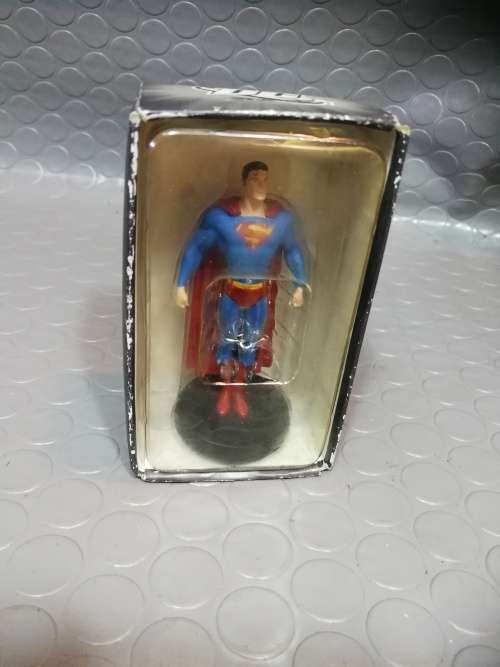 Eaglemoss Superman Hand Painted Lead Figure in box