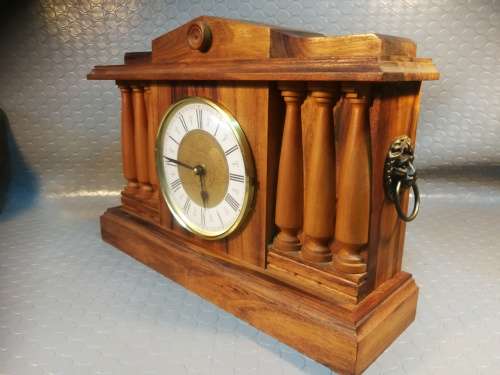 Stunning!!! Large heavy solid wood mantel clock (works 100%)
