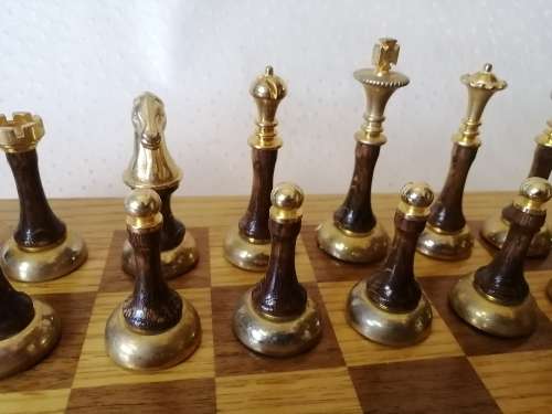 EXQUISITE!!! Large Solid Wood And Brass Chess set