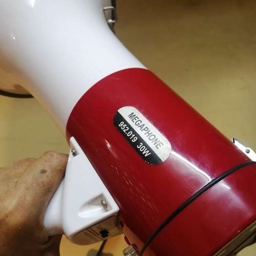 Pyle Megaphone Bullhorn With Talk and Siren Mode - Still New