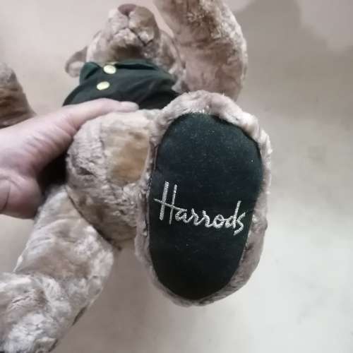VERY LARGE HARRODS KNIGHTSBRIDGE BEAR - 470MM (LIKE NEW)