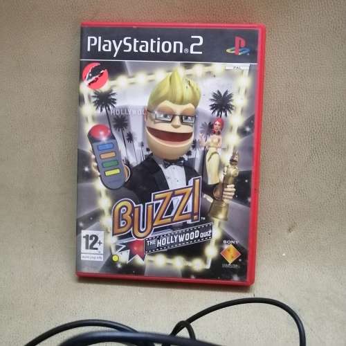 COMPLETE PS2 BUZZ CONTROLLERS AND MEGA QUIZ GAME BUNDLE