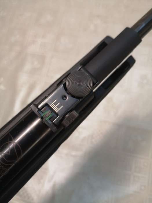 High Power GAMO SHADOW 1000 Air Rifle 4.5 cal - Like New
