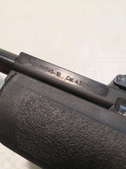 High Power GAMO SHADOW 1000 Air Rifle 4.5 cal - Like New