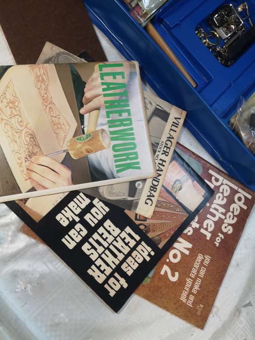 Vintage Tandy Leathercraft Kit - Complete Like New Plus Extras