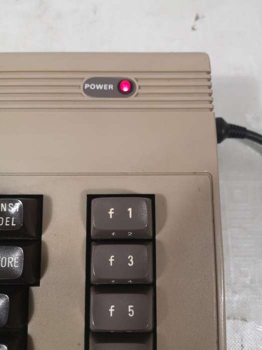 Super Collectable!! Commodore 64 computer, Power Supply, Original Cartridge & Gaming Tapes (Working)
