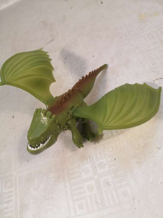 How to Train Your Dragon Green Armoured - Spin Master