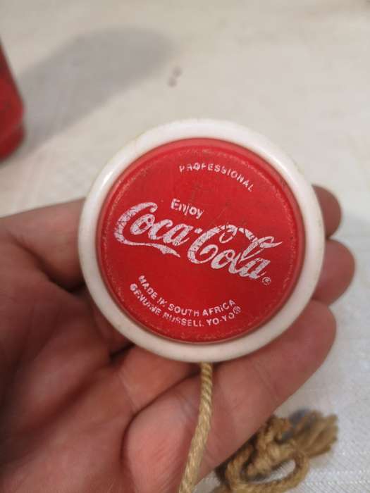 Vintage Genuine Russell Coca Cola Professional Yo-Yo (Made in South Africa)