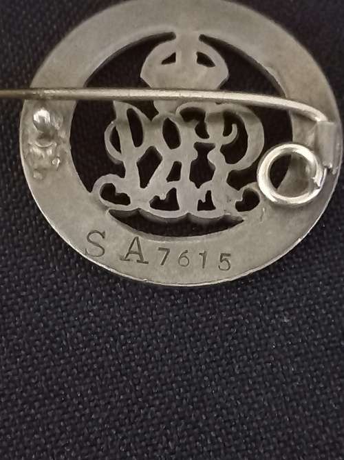 Silver WAR BADGE  Awarded To: Pte Wilson Michael Franciscus C     SA 7615