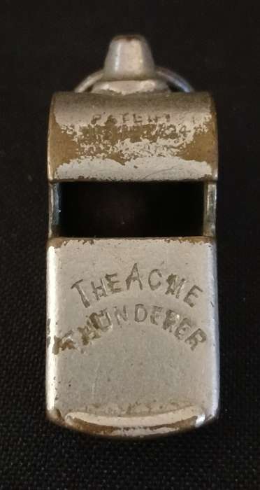 VINTAGE THE ARME THUNDERER POLICE WHISTLE ( Patent 213487/24  Made In ENGLAND        F156