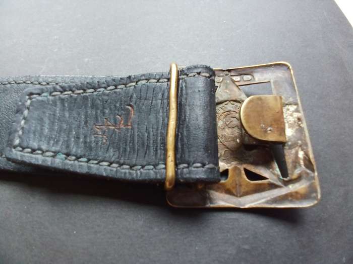 World War  SOVIET RUSSIAN NAVY  BELT AND BELT BUCKLE  ( BELT HAS A MAKERS MARK )         F191