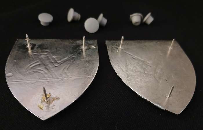 SWA  OTJIWARONGO COMMANDO SHOULDER FLASHES ( Note One Pin Repaired )  H51