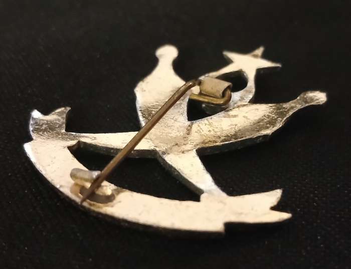 ADEN PROTECTORATE LEVIES ANODISED CAP BADGE STAYBRITE                     V56