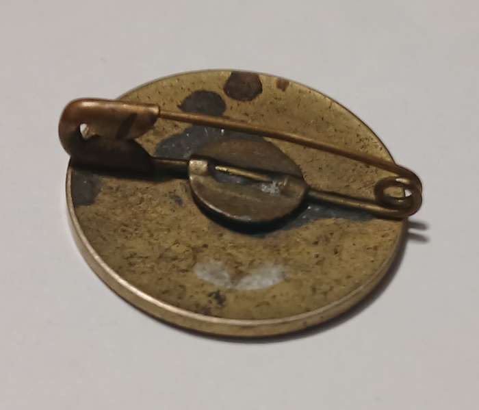 WW2 1944 LIBERTY CAVALCADE EXIBITION CAPETOWN BADGE                V61