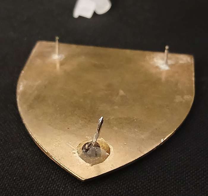 SADF 47 SURVEY SQUADRON SHOULDER FLASH    ( One Pin Repaired )                       D166