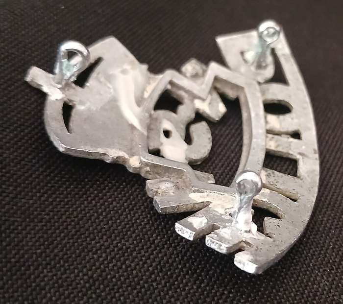NSW POLICE HAT BADGE   ( CRICA 1916 - 1954 )      `` RARE ``             C7