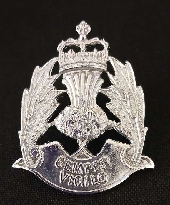 SCOTTISHE POLICE CAP BADGE                C12