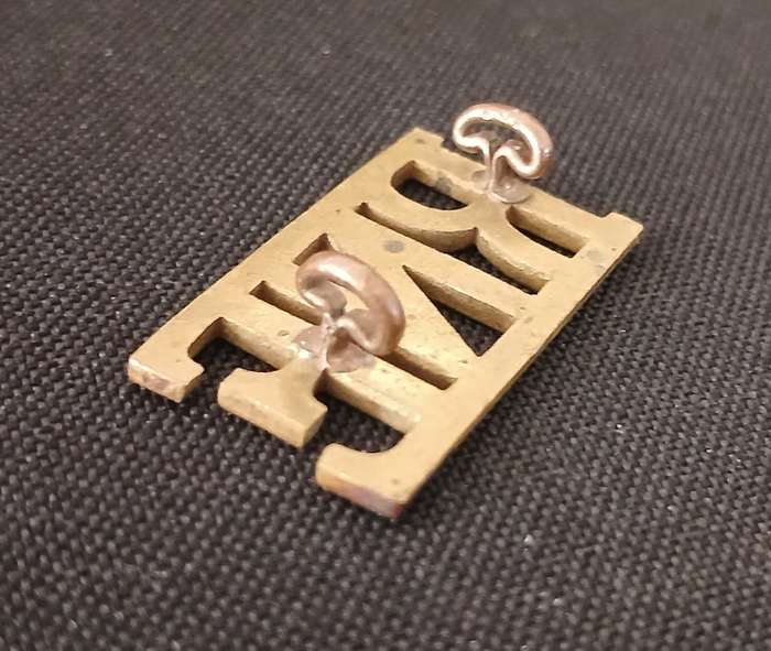 RHODESIA NYASALAND ENGINEERS SHOULDER TITLE                   C24