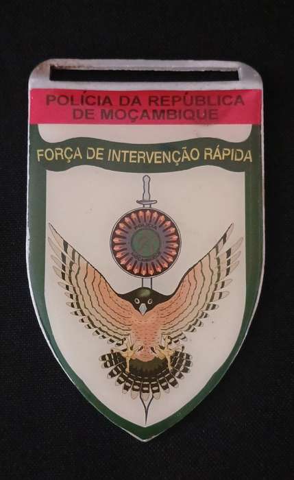POLICE FORCE OF MOZAMBIQUE METAL ARM FLASH               C46