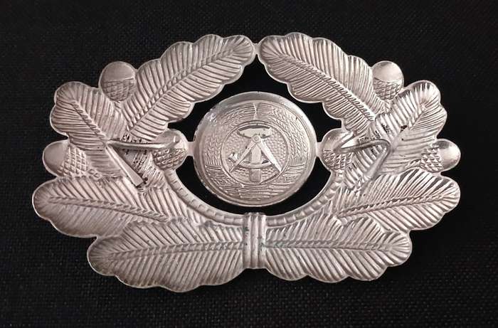 German Democratic Republic Police Hat Badge C51