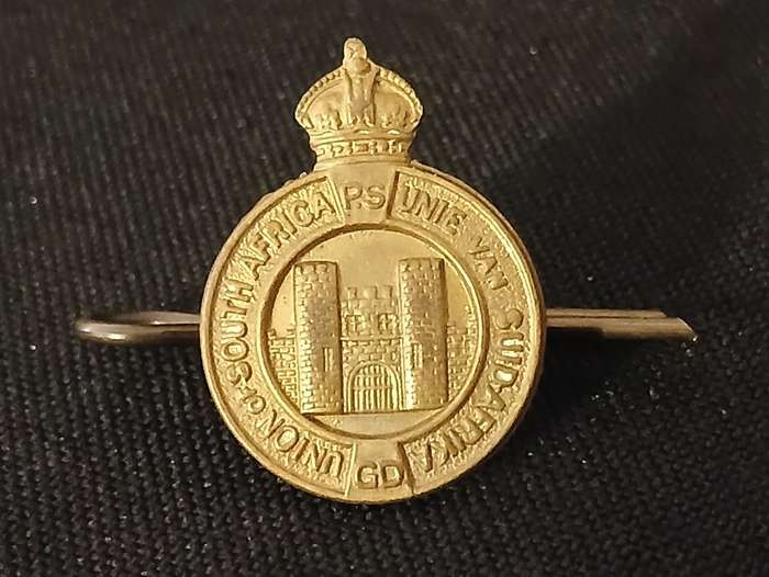 UNION OF SOUTH AFRICA PRISON SERVICE BADGE                   C94