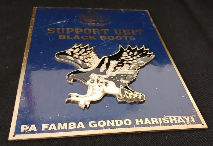 RHODESIA BSAP SUPPORT UNIT BLACK BOOTS PLAQUE BRASS / ENAMEL WITH RAISED EMBLEM  No.5