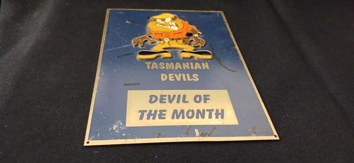 TASMANIAN DEVILS   `` DEVIL OF THE MONTH `  BRASS AND ENAMEL PLAQUE WITH RAISED EMBLEM        No,7