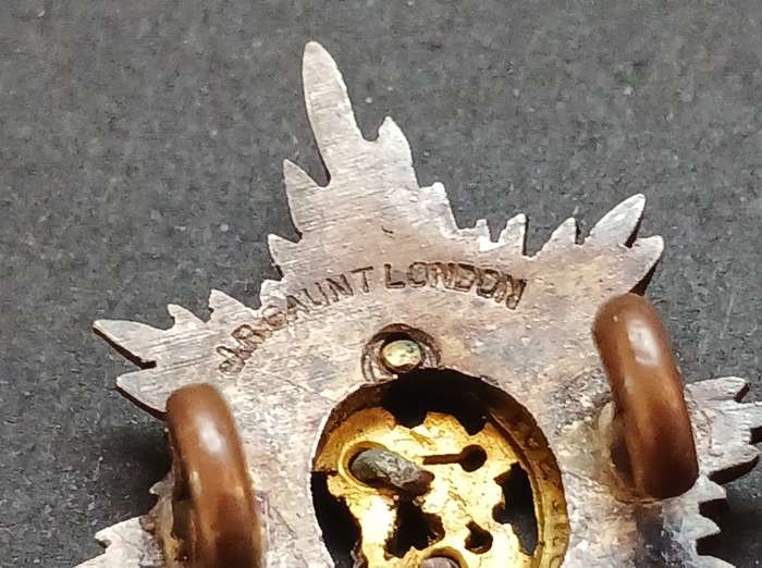 WW2  WORCESTERSHIRE REGIMENT OFFICER`S CAP BADGE             R54