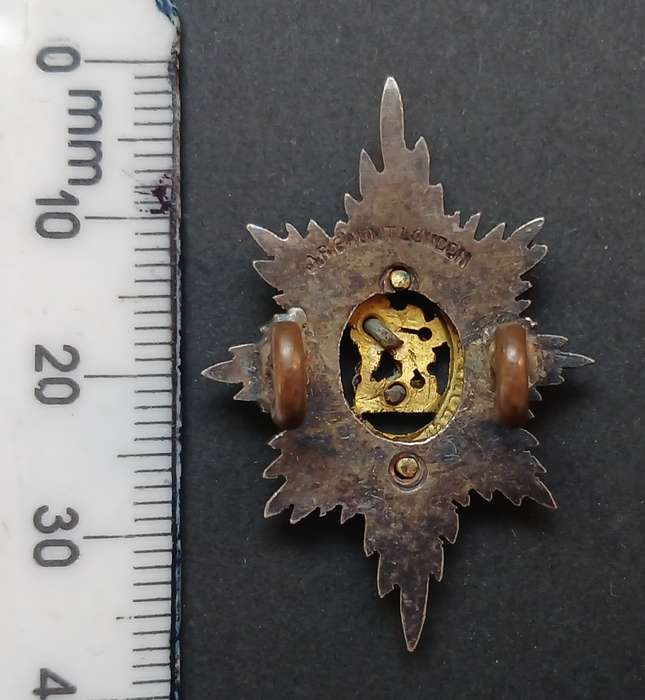 WW2  WORCESTERSHIRE REGIMENT OFFICER`S CAP BADGE             R54