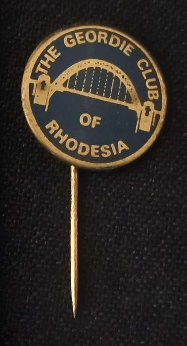 THE GEORDIE CLUB OF RHODESIA PIN BADGE                   R57
