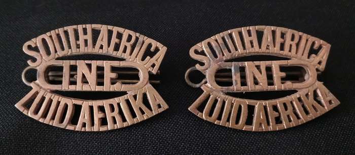 WW1   1ST SOUTH AFRICAN INFANTRY BRIGADE BRASS SHOULDER TITLE PAIR              R144