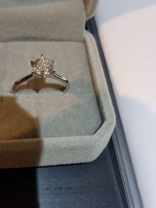 1.00CT Brilliant Round IGI Certified Diamond Ring Colour D VVS2 Set on 18K WHITE GOLD Size 6.5(M)