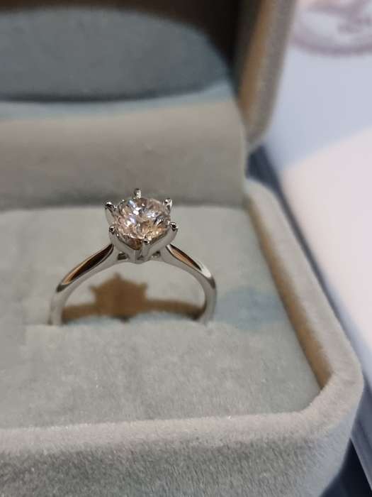 1.00CT Brilliant Round IGI Certified Diamond Ring Colour D VVS2 Set on 18K WHITE GOLD Size 6.5(M)