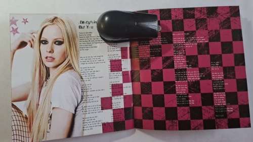 CD  Avril Lavigne  - The best damn thing  - 2007